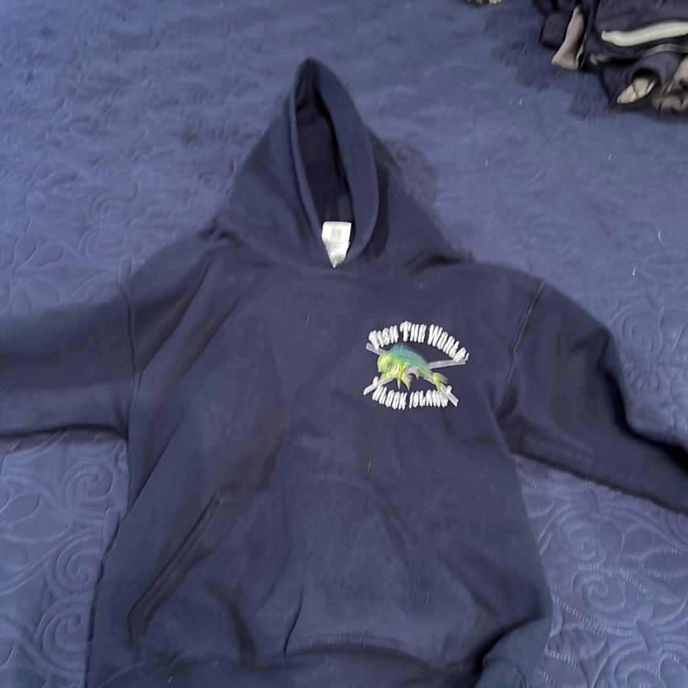 Fish the world BI hoody navy like new . Size small like 10